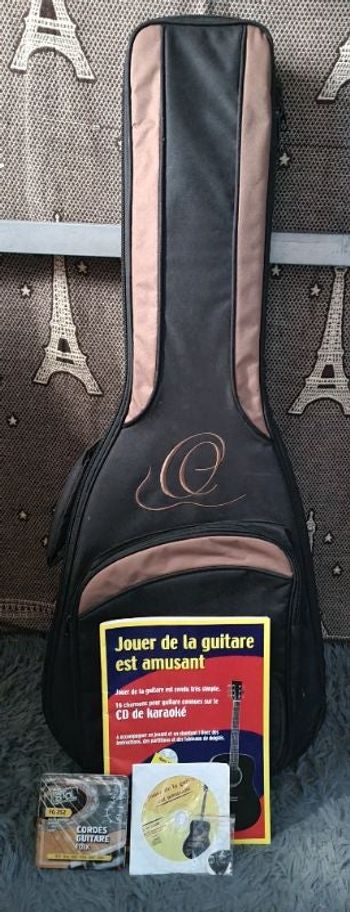Housse de guitare avec accessoires neuf