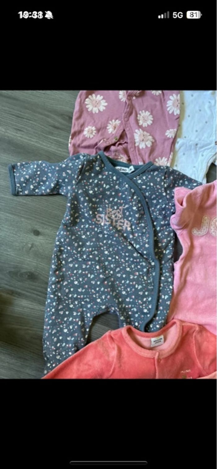 Lot pyjama 3 mois - photo numéro 2