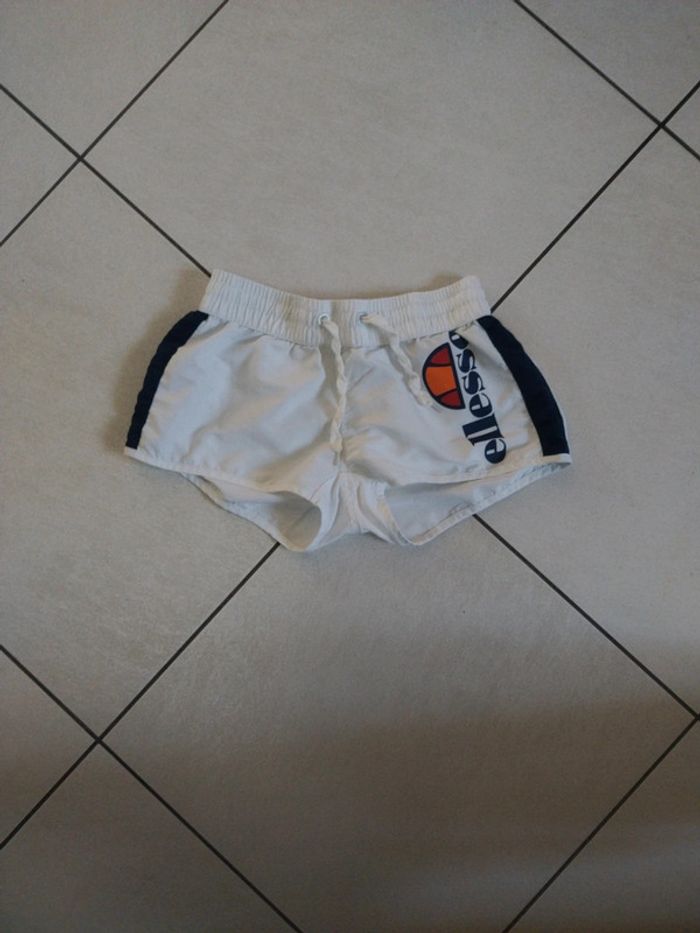 Short Ellesse taille 36