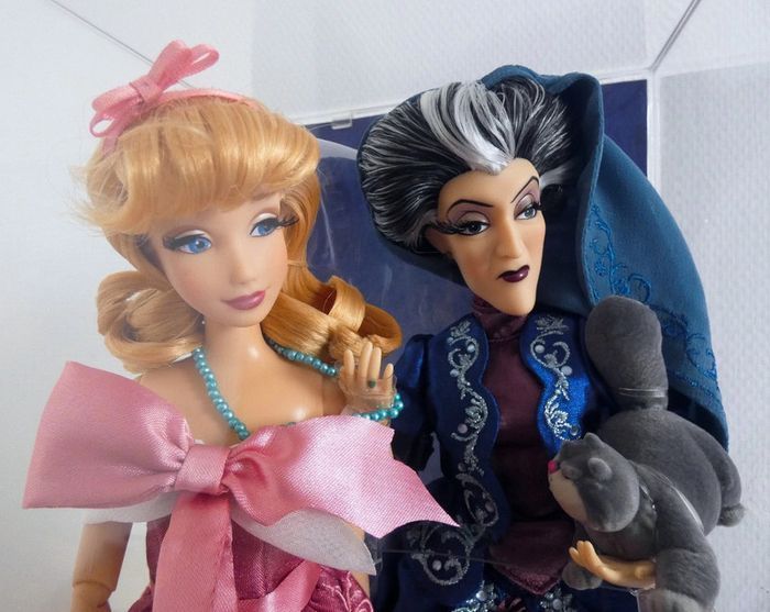 Poupée édition limitée Cendrillon Vs Tremaine fairytale designer - photo numéro 3