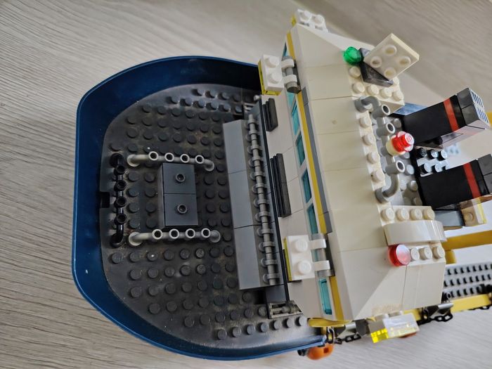 Grand bateau lego remorqueur - photo numéro 3