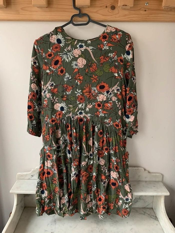 Robe fleurie - photo numéro 2