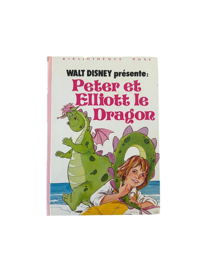 Livre Walt Disney "Peter et Eliott le dragon" année 1982