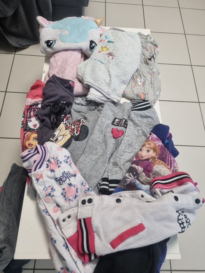 Lot fille 8 ans 12 pieces