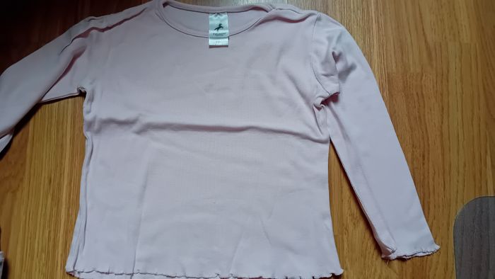 Lot 3 T-shirts manche longues (1€ = prix unités) - photo numéro 4