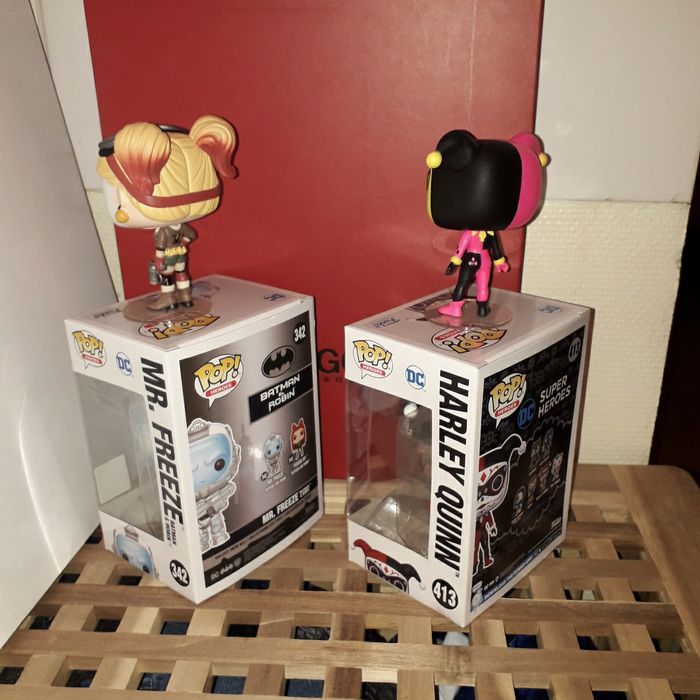 Lot de 4 Funko Pop Batman : 3 Harley Quinn 371 413 166 & Mister Freeze 342 - photo numéro 2