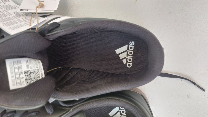 Baskets Adidas Noires NEUVES - photo numéro 4