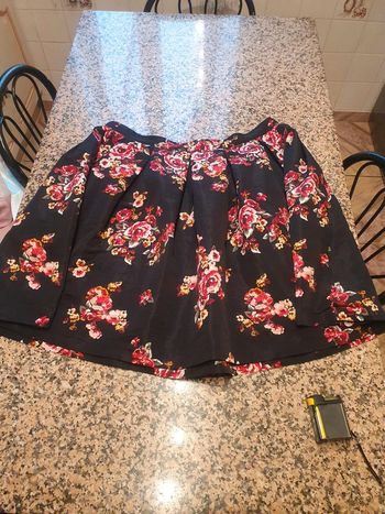 Jupe fleuries taille 3XL