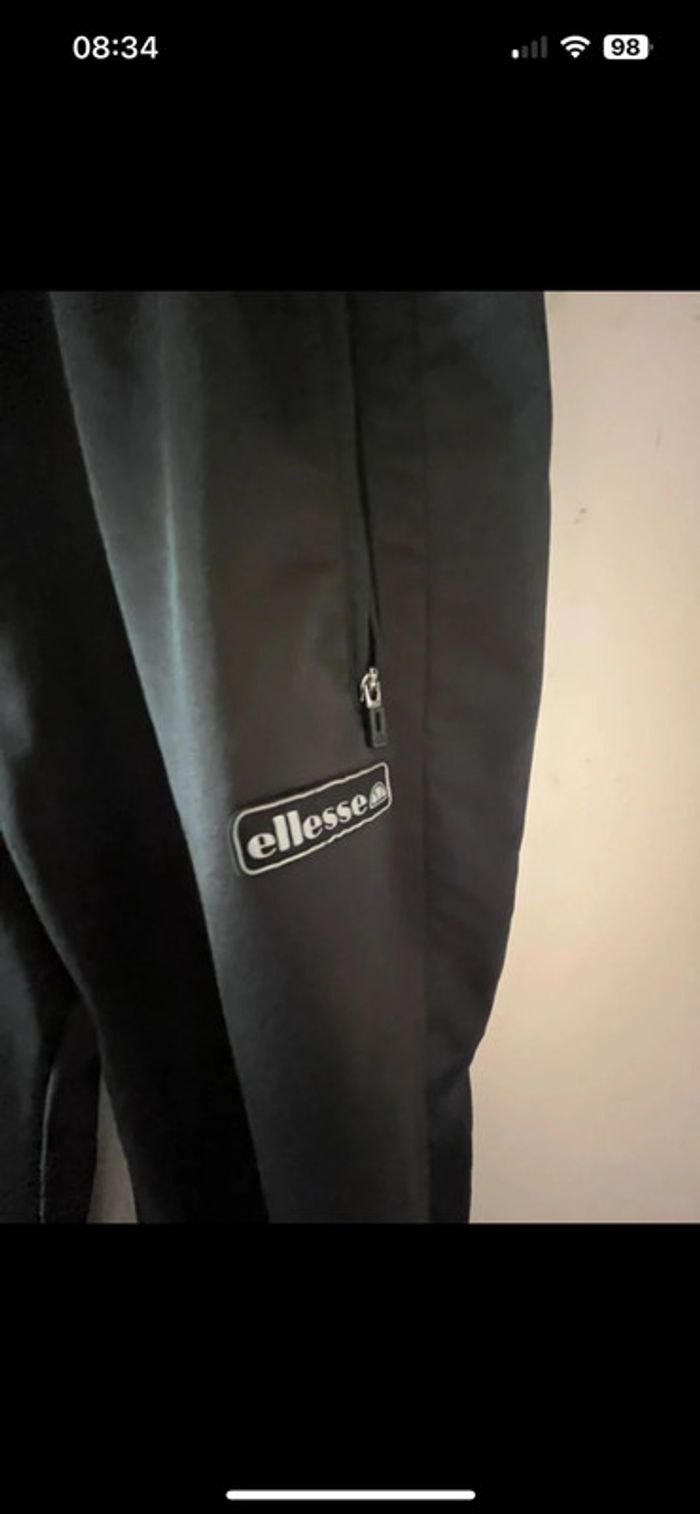 Jogging Ellesse taille S - photo numéro 3