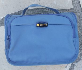 Trousse toilette Delsey bleue