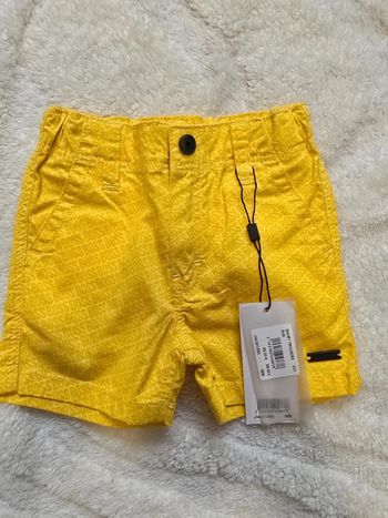 Short Hugo Boss jaune 6 mois