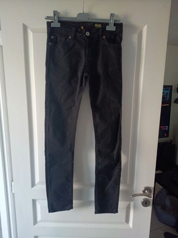 Jeans noir Key Jay taille 38