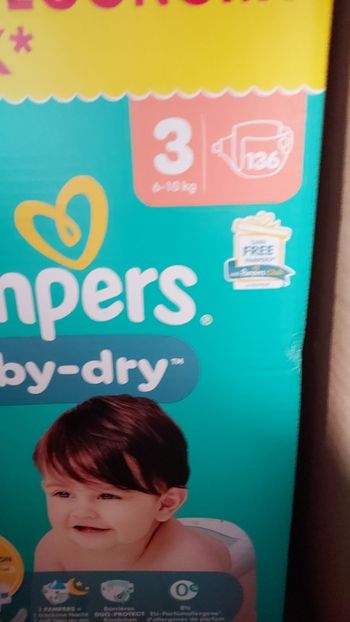 Couches pampers taille 3
