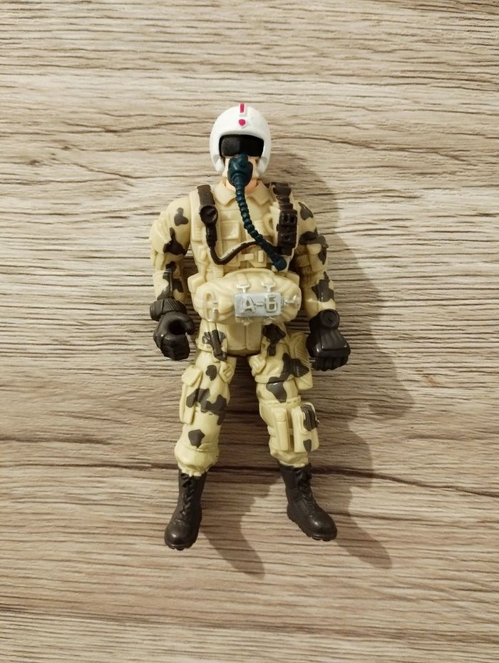 Lot de 4 figurines militaires - photo numéro 4