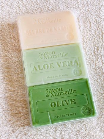 Lot de 3 savons de Marseille pur végétal, Beurre de Karité, Aloe Vera et Olive