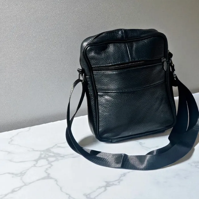 Sacoche cuir noir véritable noire neuve - photo numéro 2