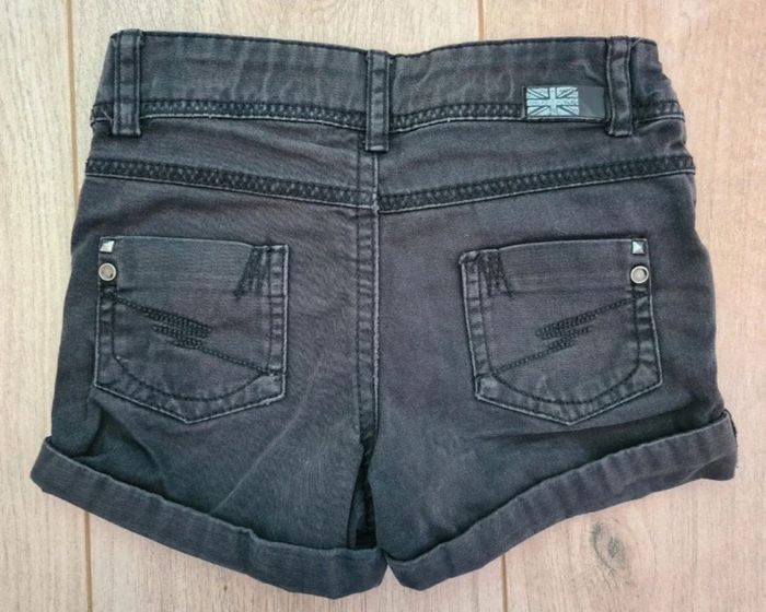 Short 4 ans - photo numéro 2