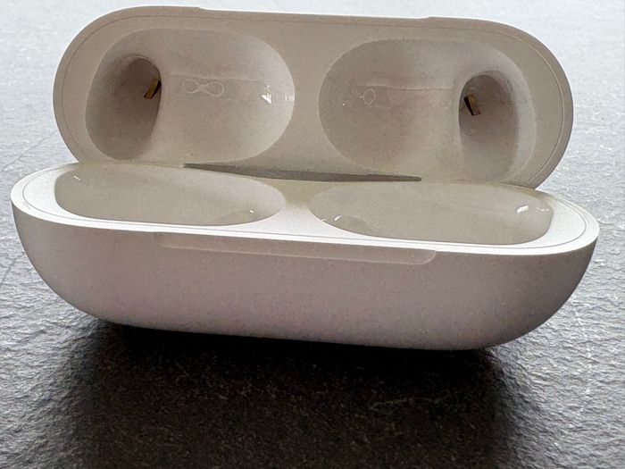 Boîtier de charge Apple AirPods Pro 2 - photo numéro 4