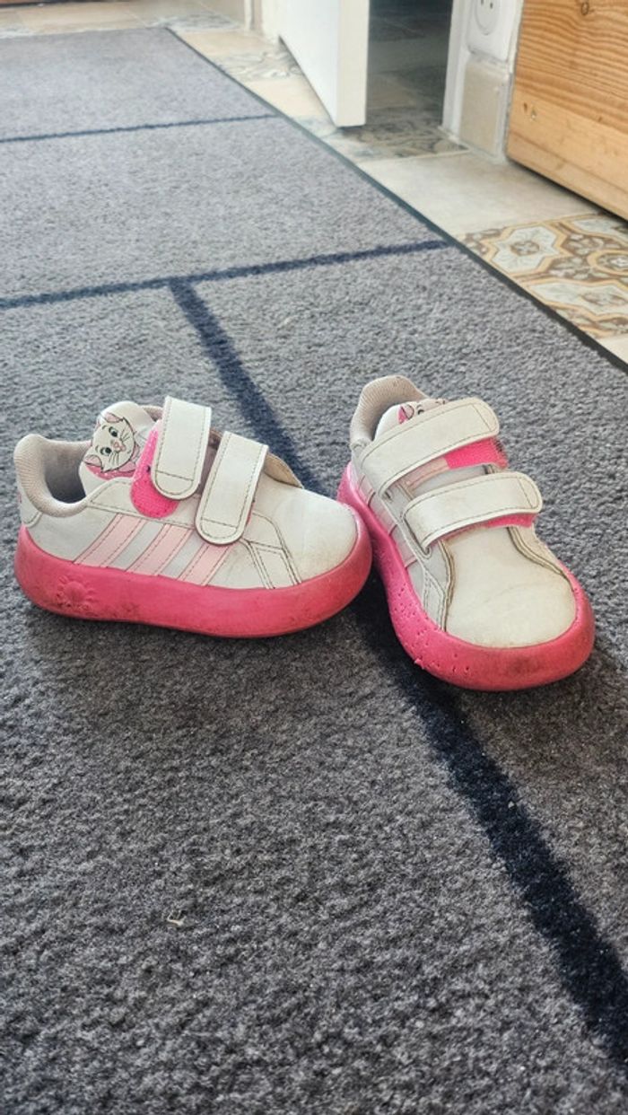 Basket adidas marie aristochats