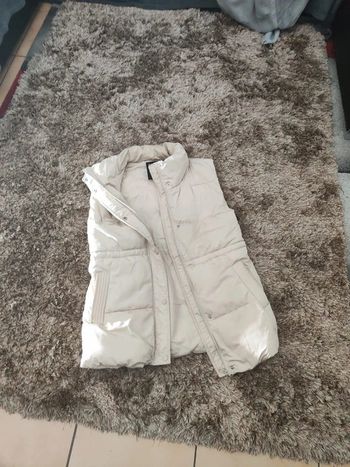 🎀 Promo 11€🎀Jolie veste sans manches 💎 stradivarius 36 💎