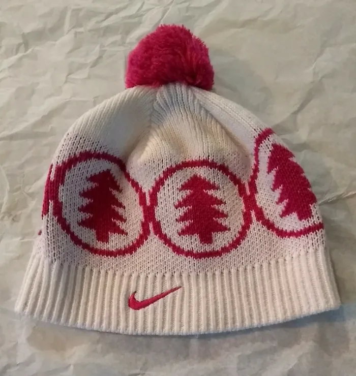 Bonnet Nike fille taille unique.