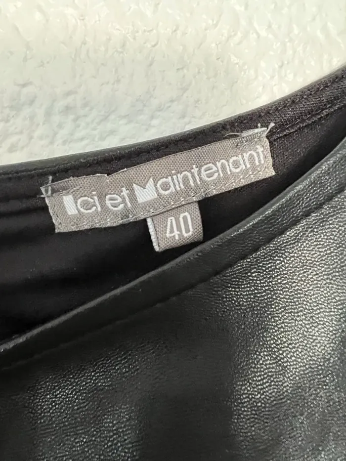 Robe noire mi cuir mi tissu noir, marron et beige demi manches - photo numéro 3