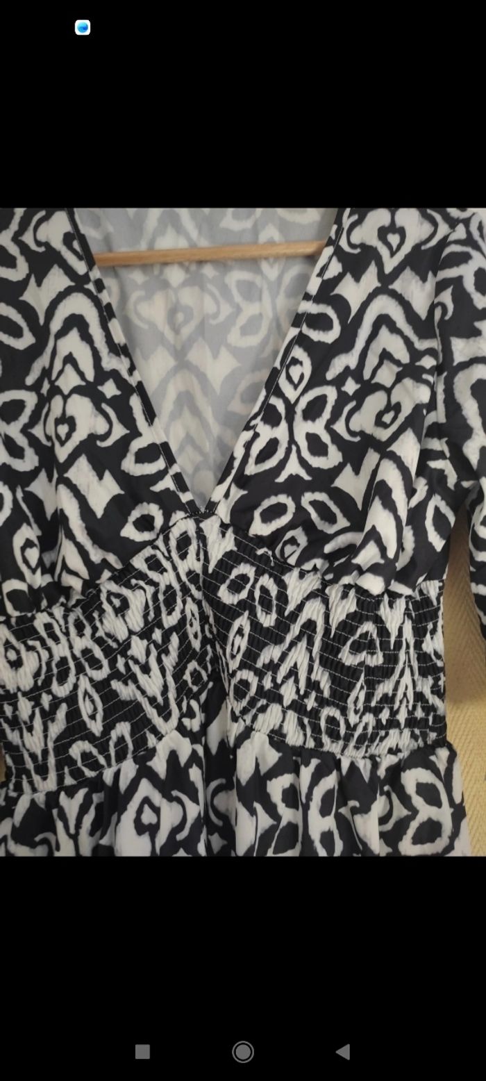 Robe noire manches courtes - photo numéro 3