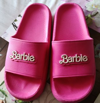 Claquette Barbie rose. Fushia - P: 38 Neuf - Kiabi