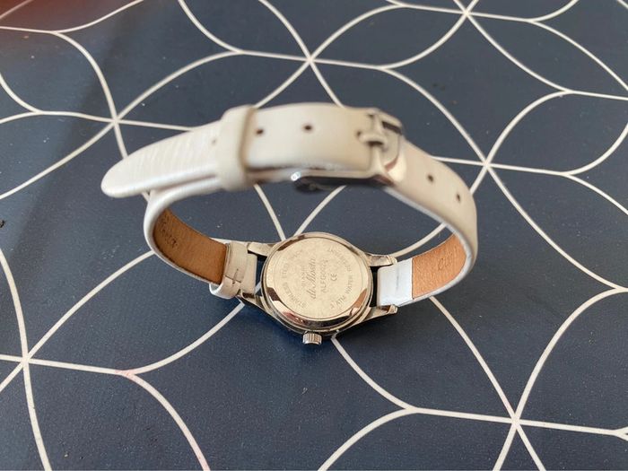 Montre - photo numéro 3