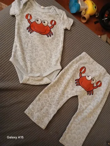 Bodies manche courte et petit pantalon crabe