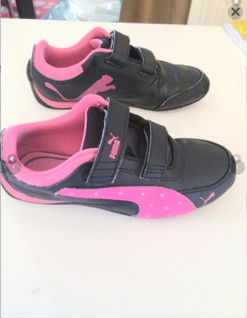 Baskets Puma noir et rose Taille 34