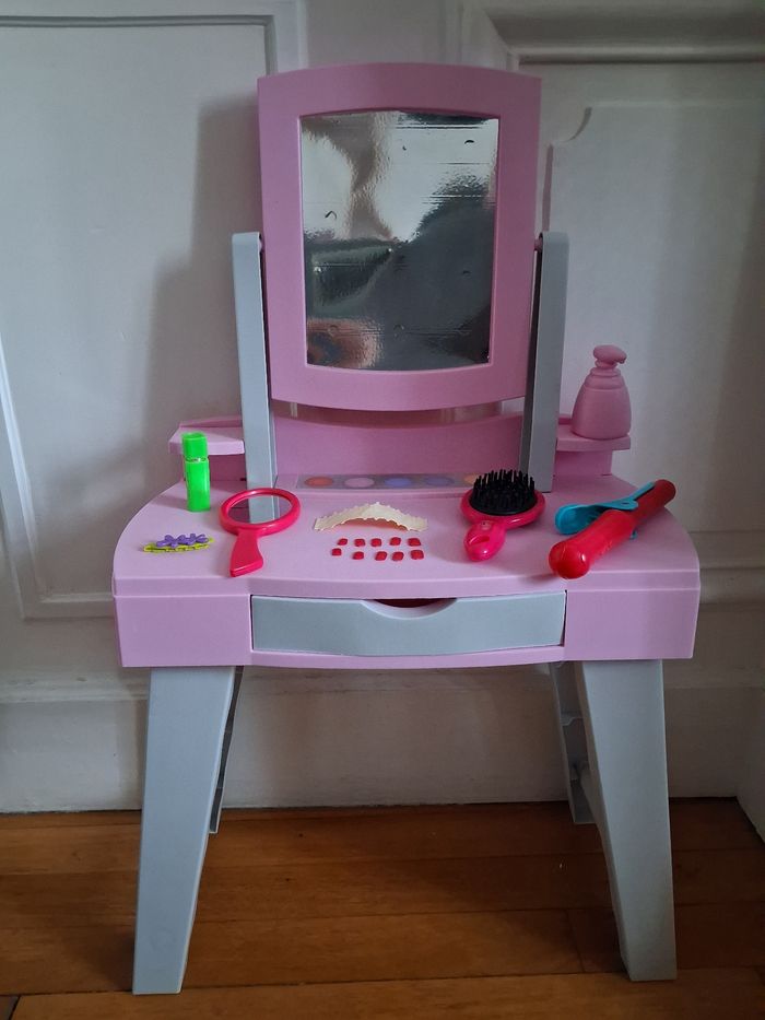 Petite coiffeuse enfant - photo numéro 2