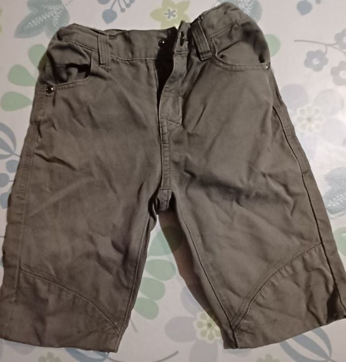 Short garçon en 8 ans