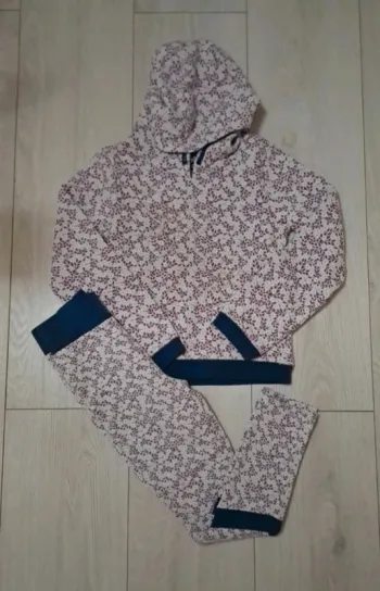 Tenue de sport 9A