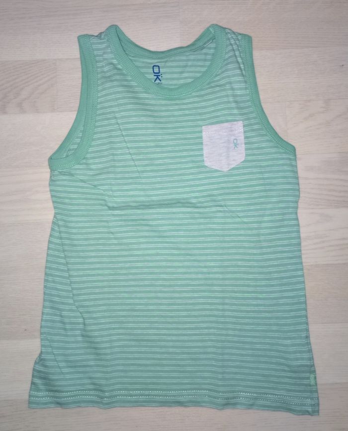 Débardeur à fines rayures vert clair Okaïdi
T. 8 ans