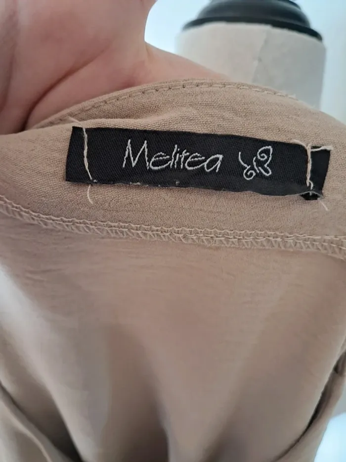 Blouse beige à smocks taille haute, manches longues - photo numéro 5