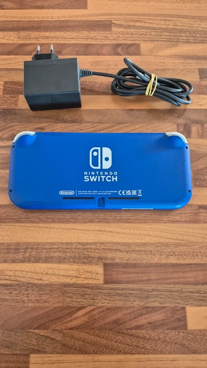 Console Nintendo switch lite " bleu nuit" - photo numéro 2