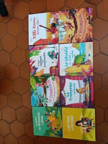 Lot de 8 livres Hachette Jeunesse 
Mac Do neufs