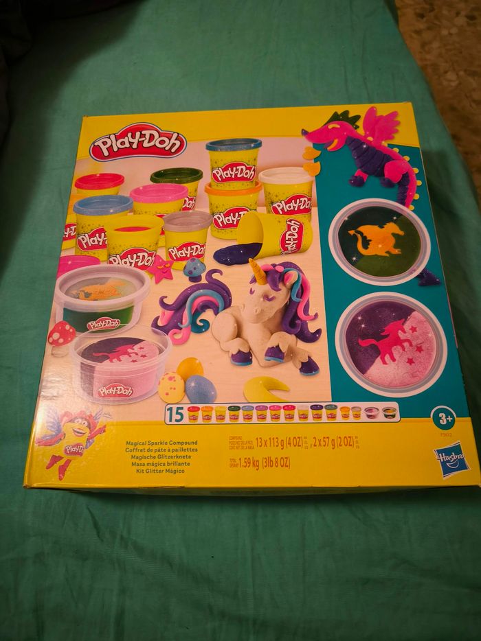 Coffret de pâte a pailleté