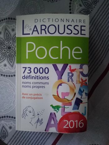 Dictionnaire français Larousse poche