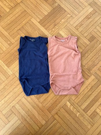 Lot 2 bodies neuf Zeeman 6/9mois