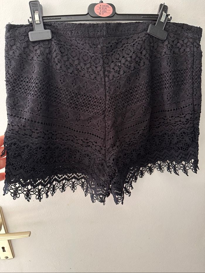Short H&M taille 42 noire - photo numéro 4