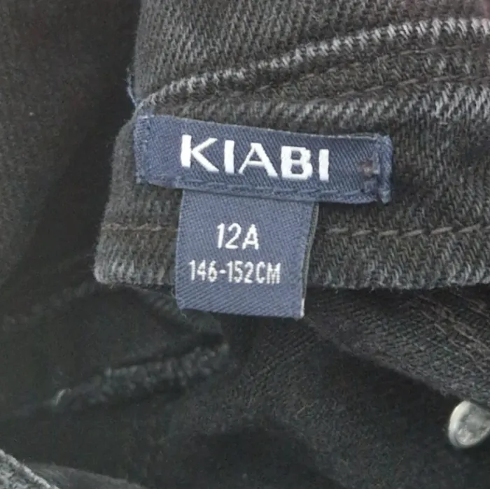 Superbe salopette noir en jeans à bretelles réglables - Kiabi - Taille 12 ans - photo numéro 4