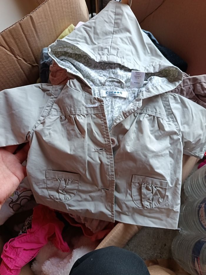 Trenche fille 1 mois