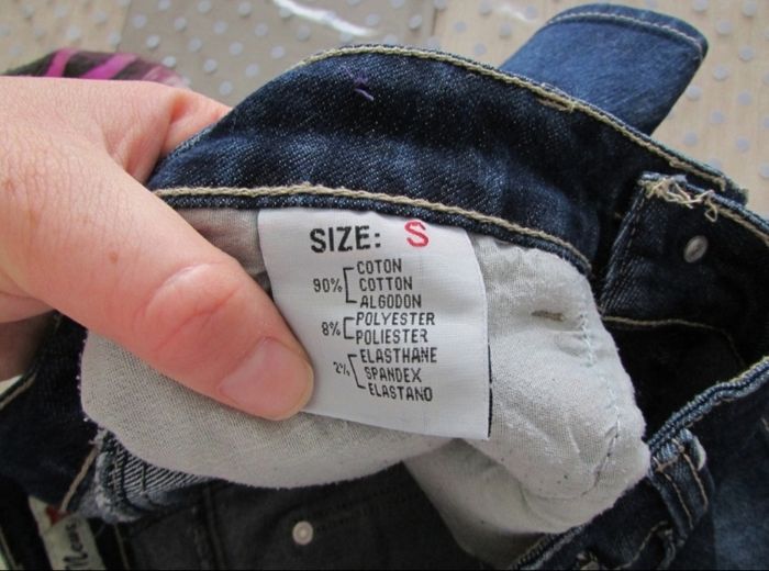 Jupe courte en jean 16 ans - photo numéro 3