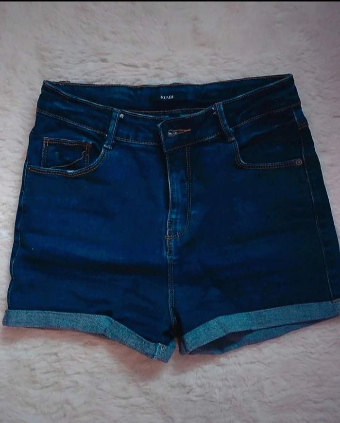 Short bleu foncé - photo numéro 2