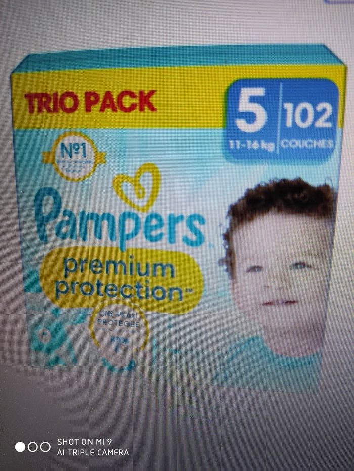 Lot de 102 couches Pampers premium protection taille 5