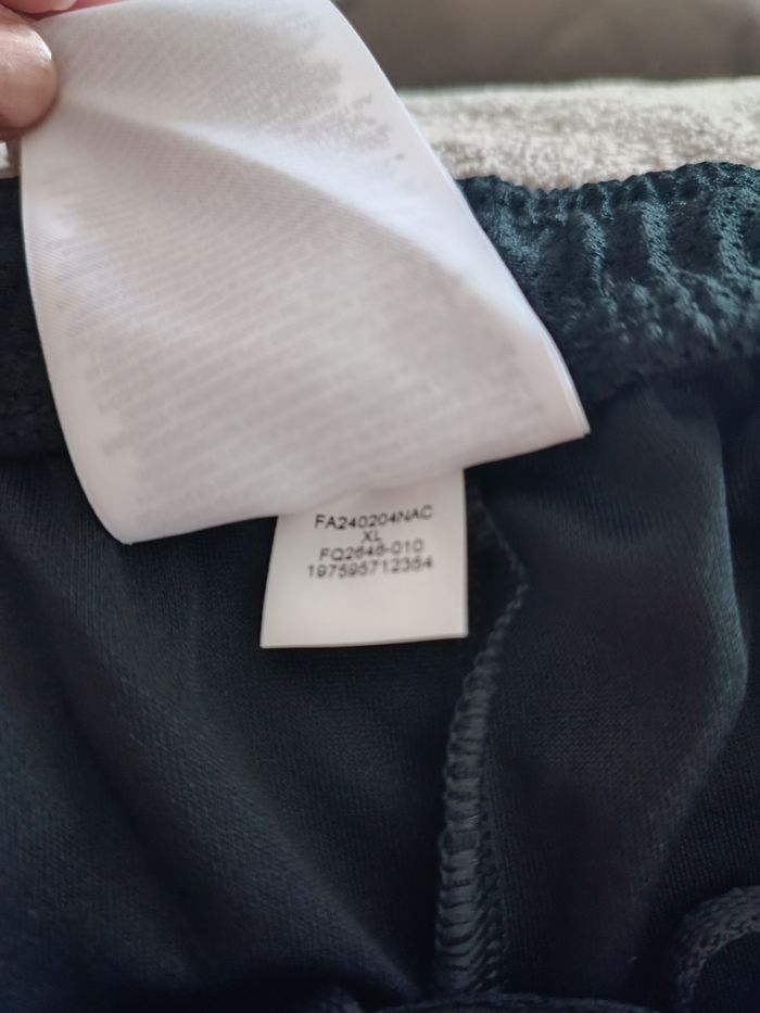 Short PSG taille XL enfant - photo numéro 7