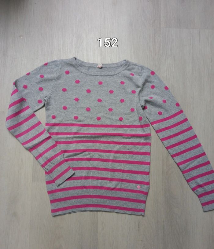 Pull gris àbpoids et lignes rose taille 152