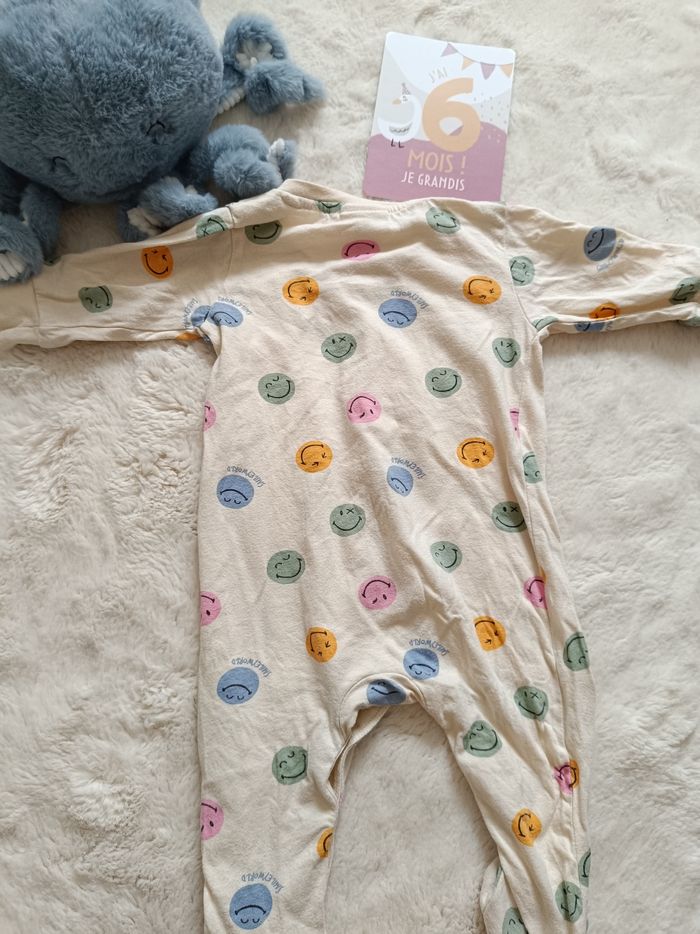 Pyjama 6 mois smiley world - photo numéro 3